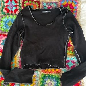 Brandy Melville contrast stitch long sleeve crop top